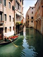 05.10.2006 15.07.20 Canal Venice.