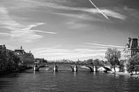 BW The Mighty Siene at Paris