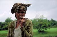 Myanmar - Smoking a Cheroot on the Road to Twente